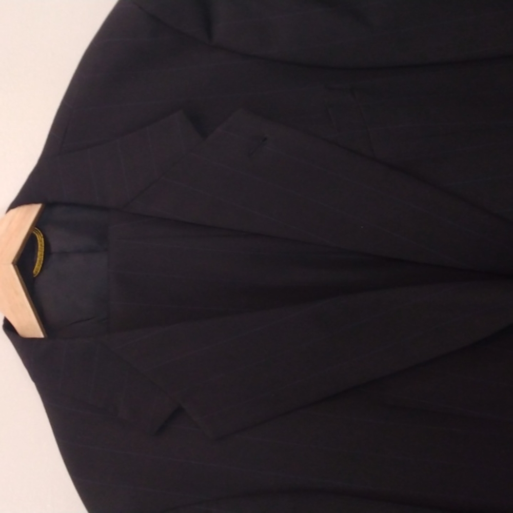 Hart Schaffner Marx Gold Trumpeter Black + Blue Pinstripe Suit 41R - Picture 1 of 13